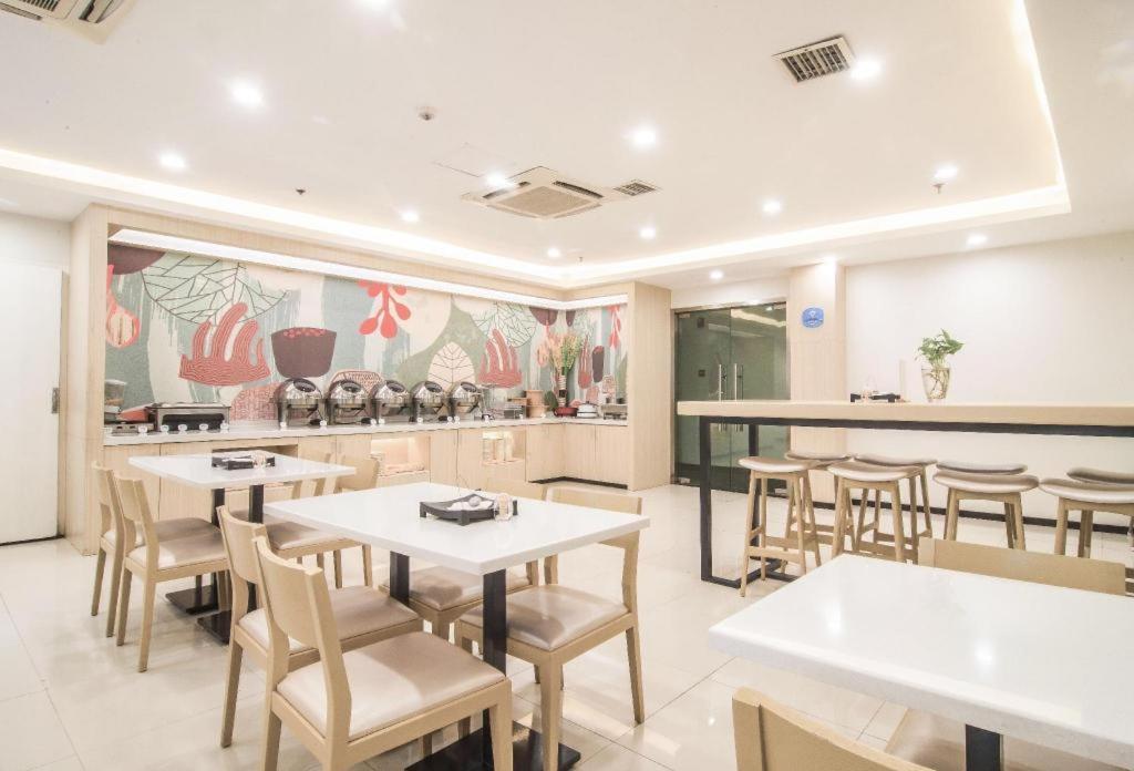 Hanting Express Changsha Middle Of Furong Road Xiangchun Road Esterno foto